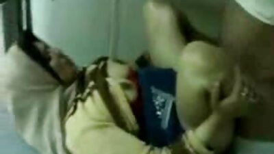배고픈 latina 가 을 얻 수탉 안 그 입 에 이 숲